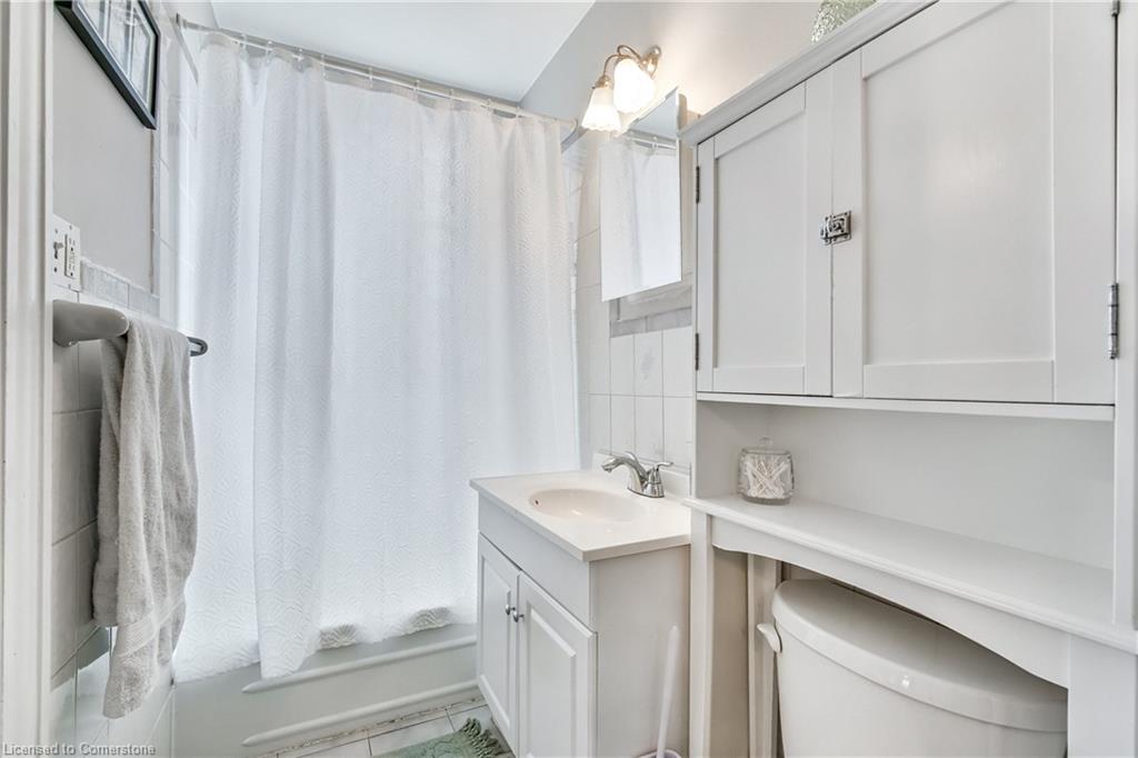 204 Herkimer Street Property Photo 11