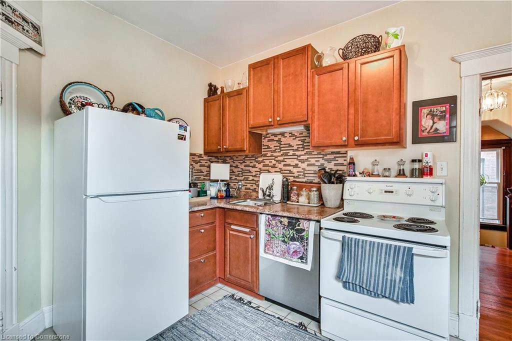 204 Herkimer Street Property Photo 21