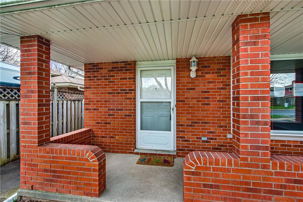 4983 University Avenue Property Photo 5