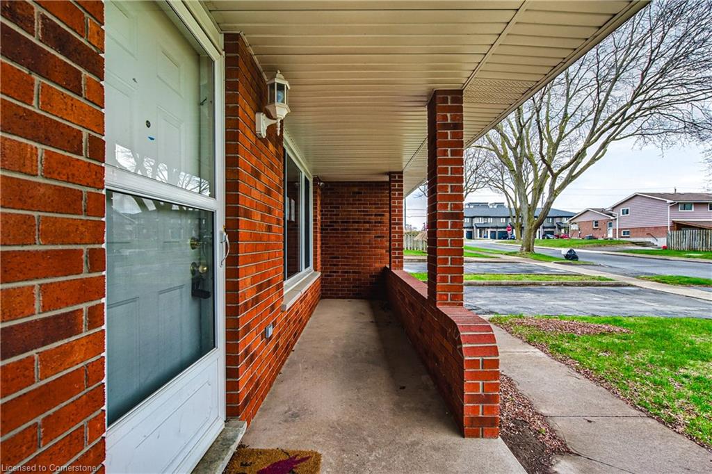 4983 University Avenue Property Photo 6