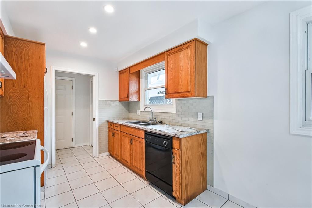 4983 University Avenue Property Photo 12