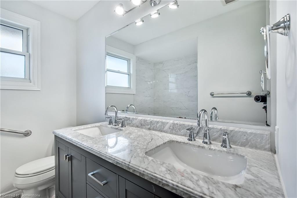 4983 University Avenue Property Photo 14