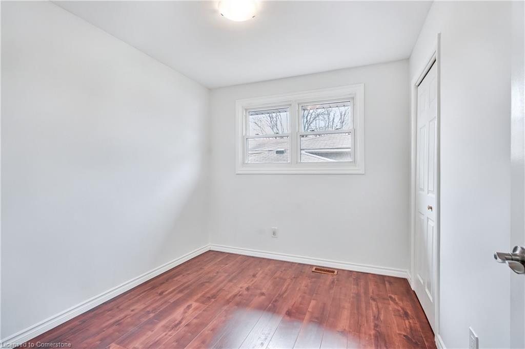 4983 University Avenue Property Photo 15
