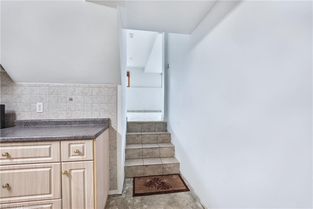 4983 University Avenue Property Photo 26