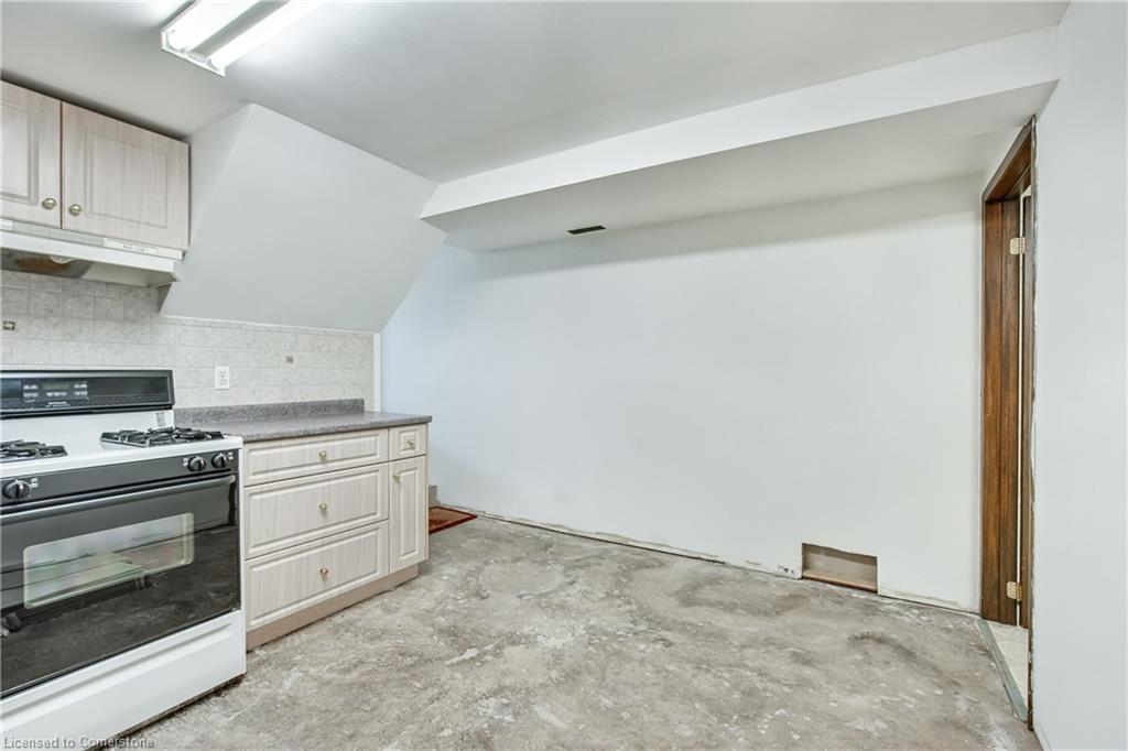 4983 University Avenue Property Photo 28