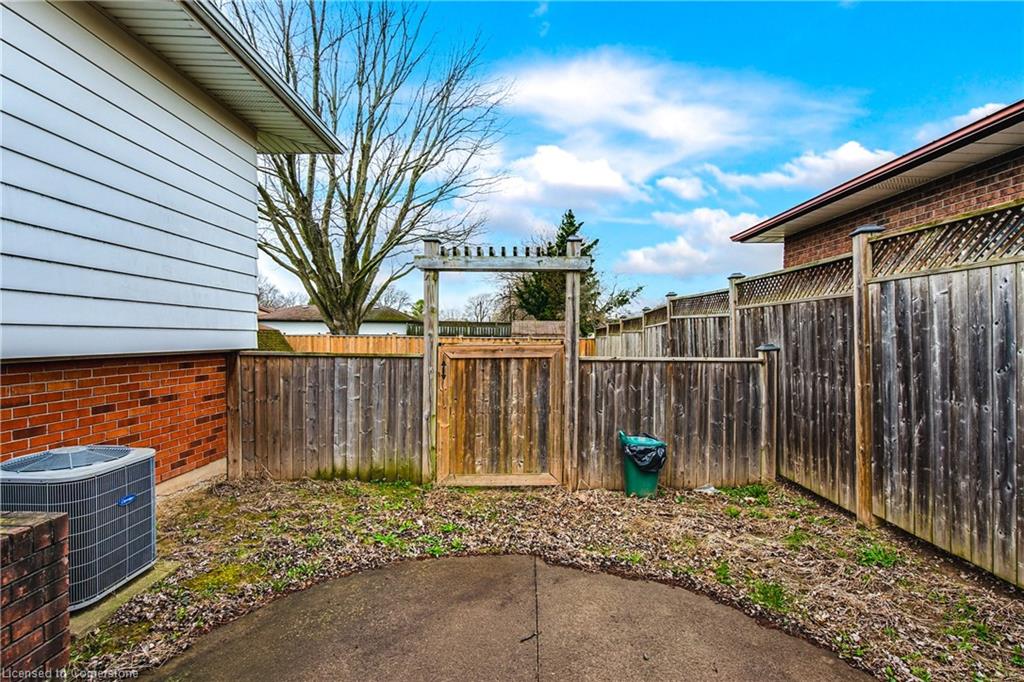 4983 University Avenue Property Photo 33