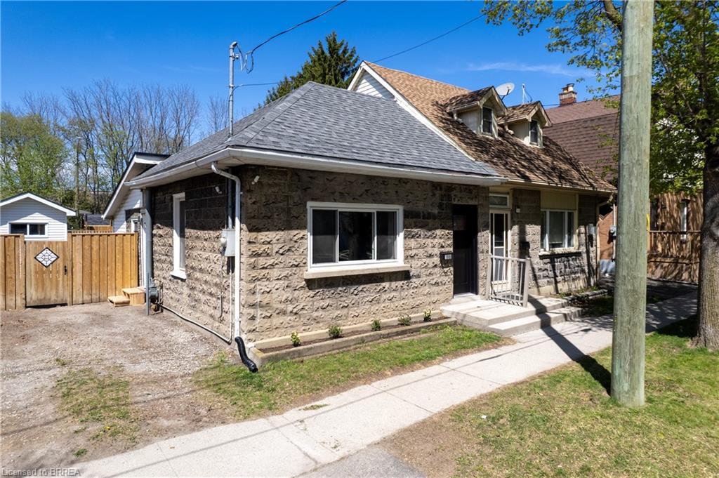 196 Grey Street Property Photo