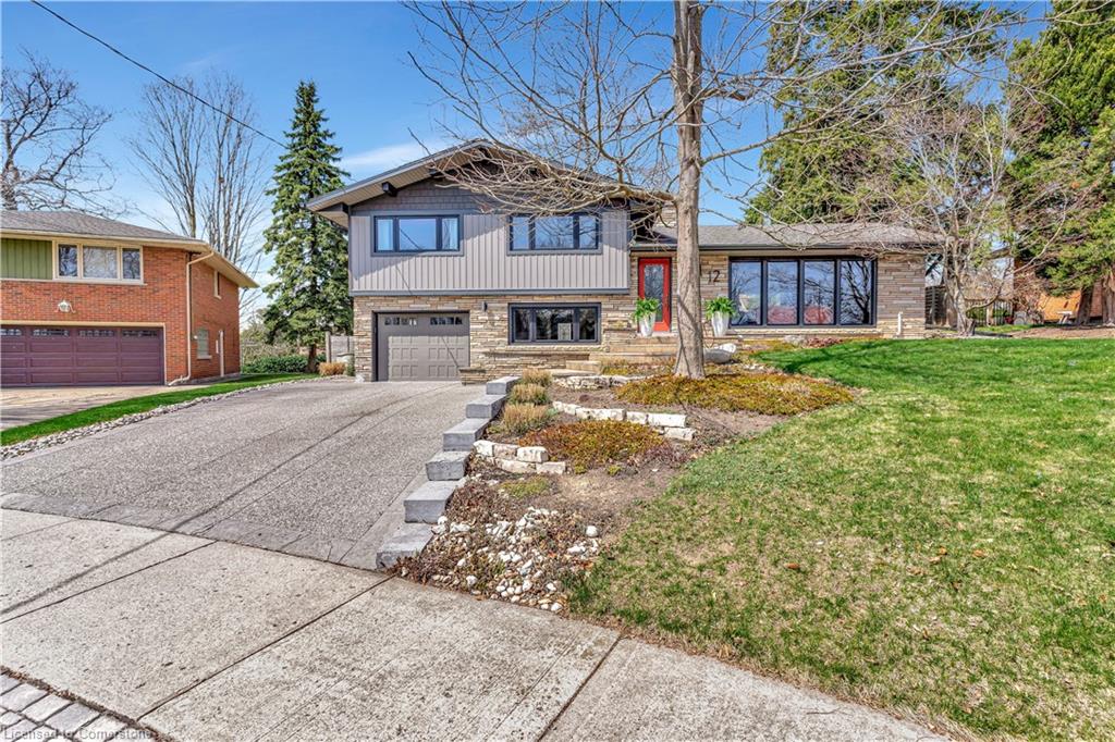 12 Farmbrook Place Property Photo