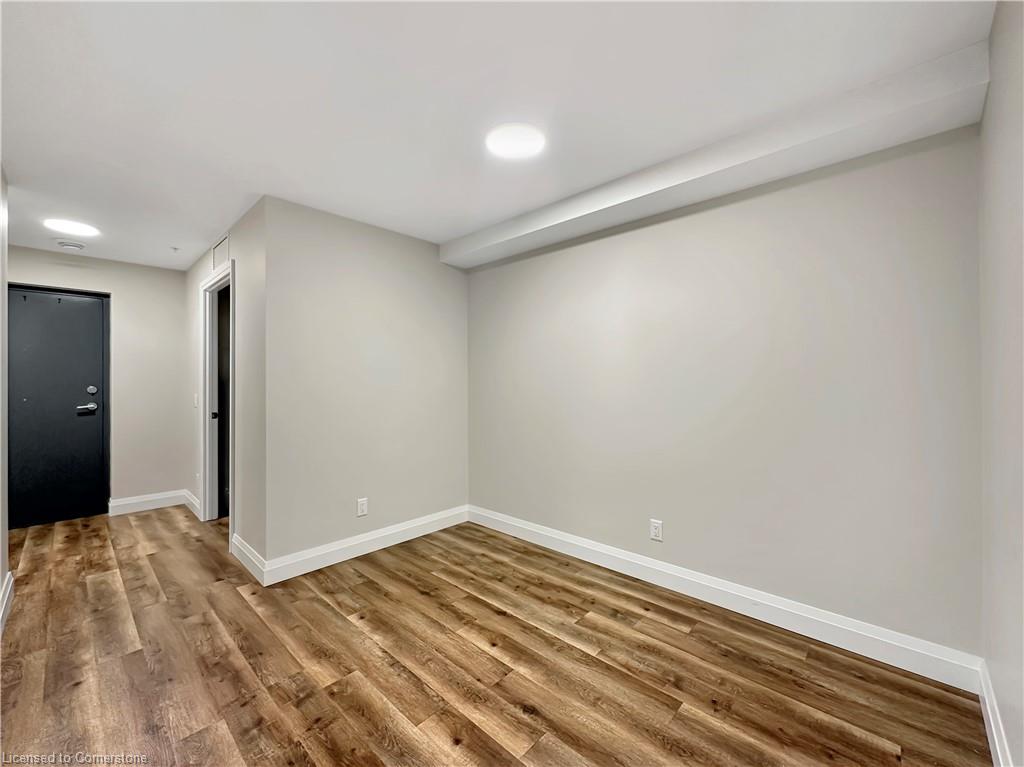 413-64 Main St N Property Photo 2