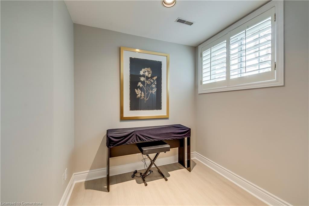 48 Forsythe Street Property Photo 44