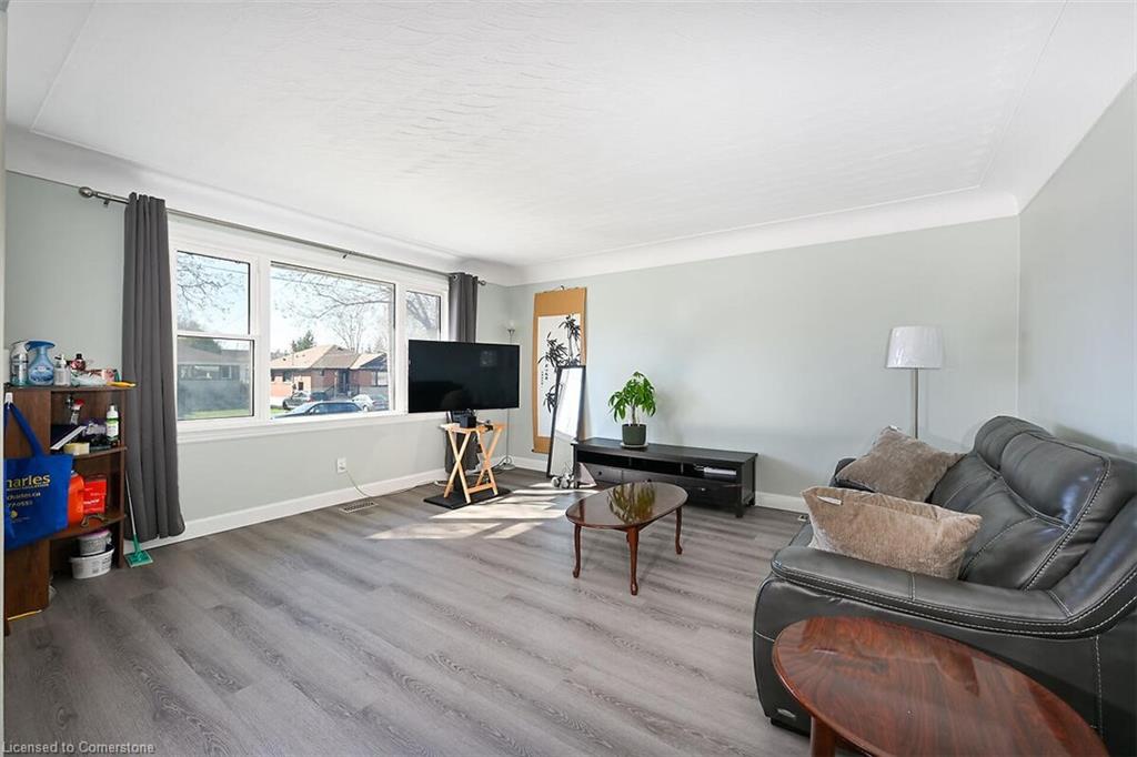 333 East 42nd Street Property Photo 5