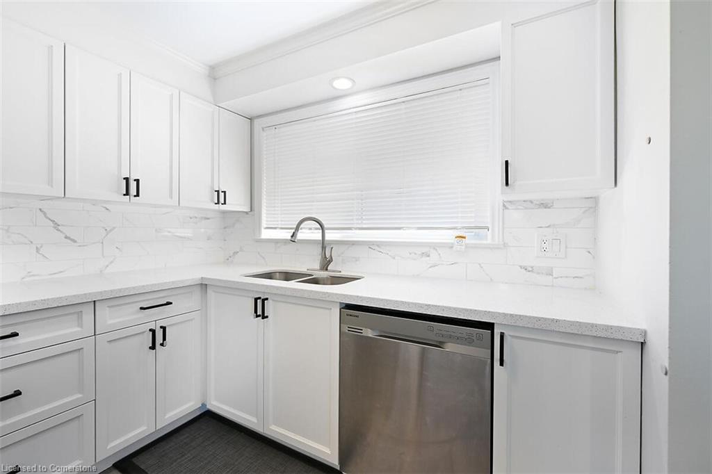 333 East 42nd Street Property Photo 13
