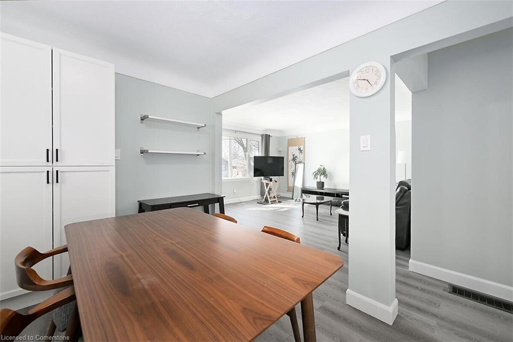 333 East 42nd Street Property Photo 15