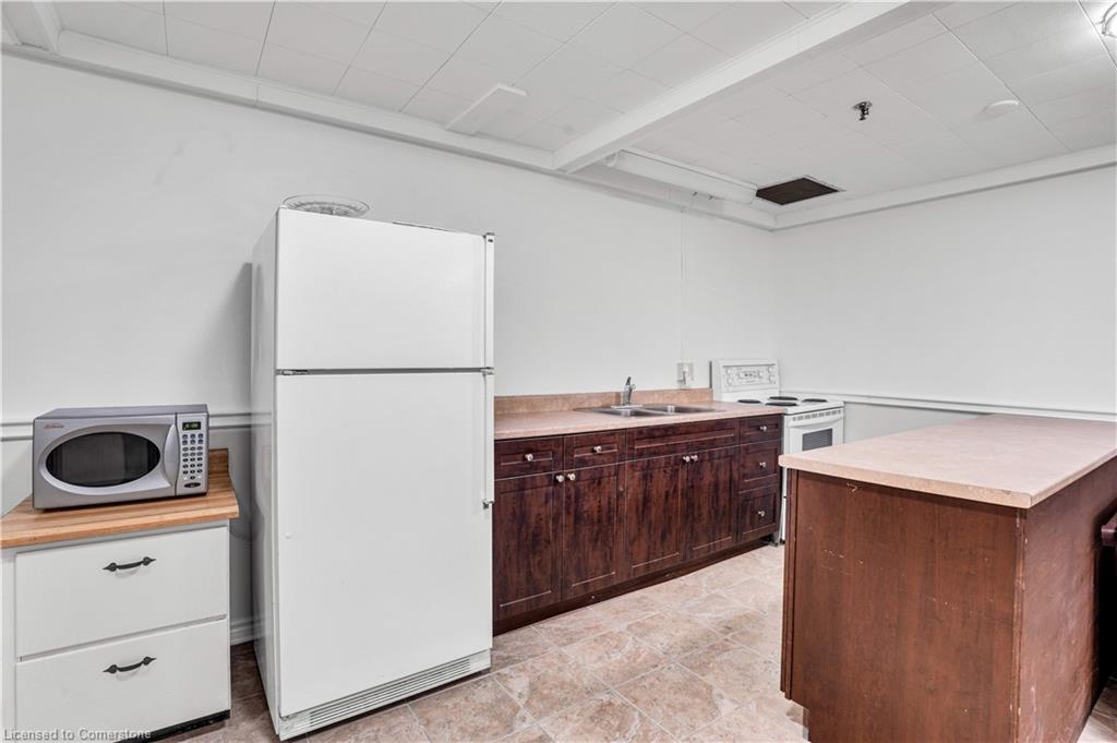 809-225 Harvard Place Property Photo 39