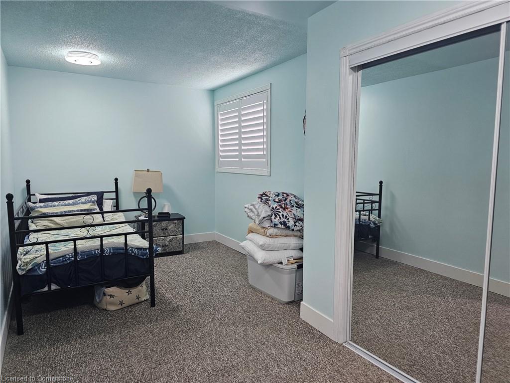 332-1/2 Grantham Avenue Property Photo 28