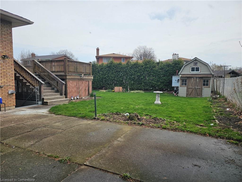 332-1/2 Grantham Avenue Property Photo 36