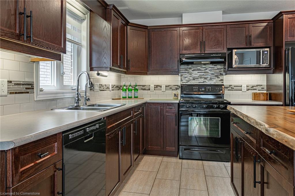 3 Woodhatch Crescent Property Photo 24
