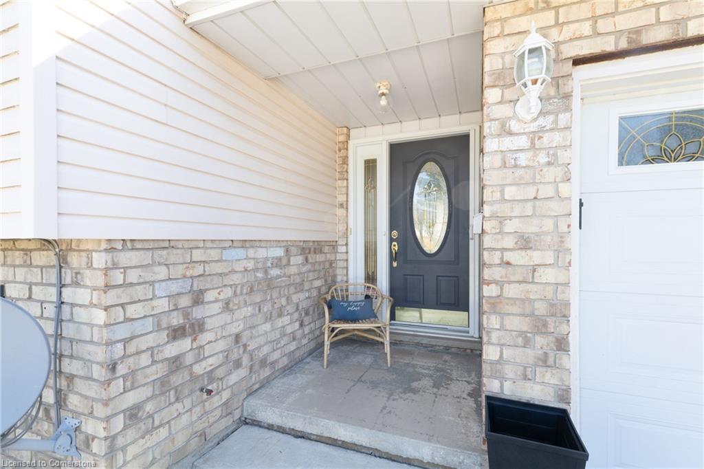 20 Thompson Drive Property Photo 4