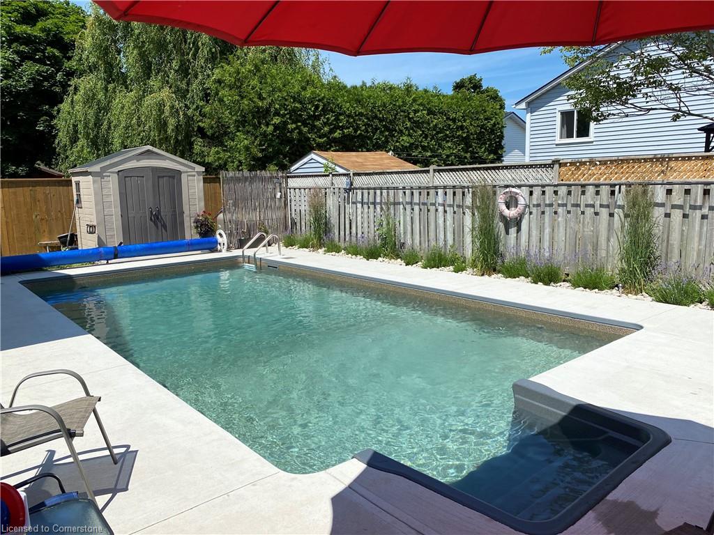20 Thompson Drive Property Photo 6