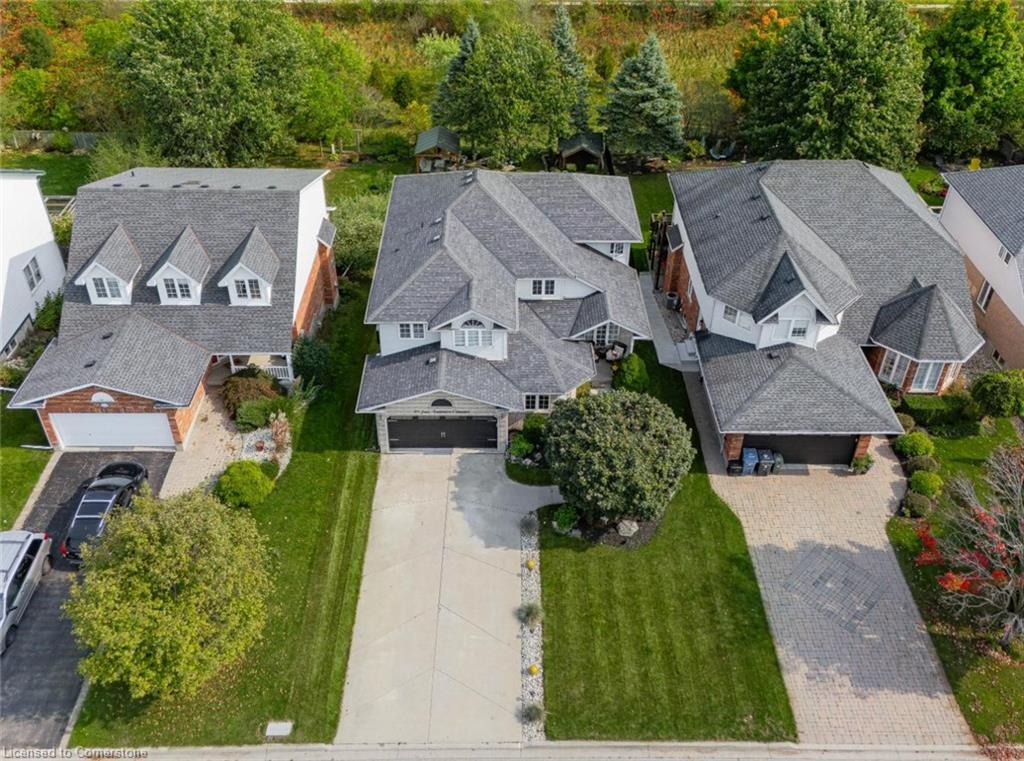 10 Jean Anderson Crescent Property Photo 2