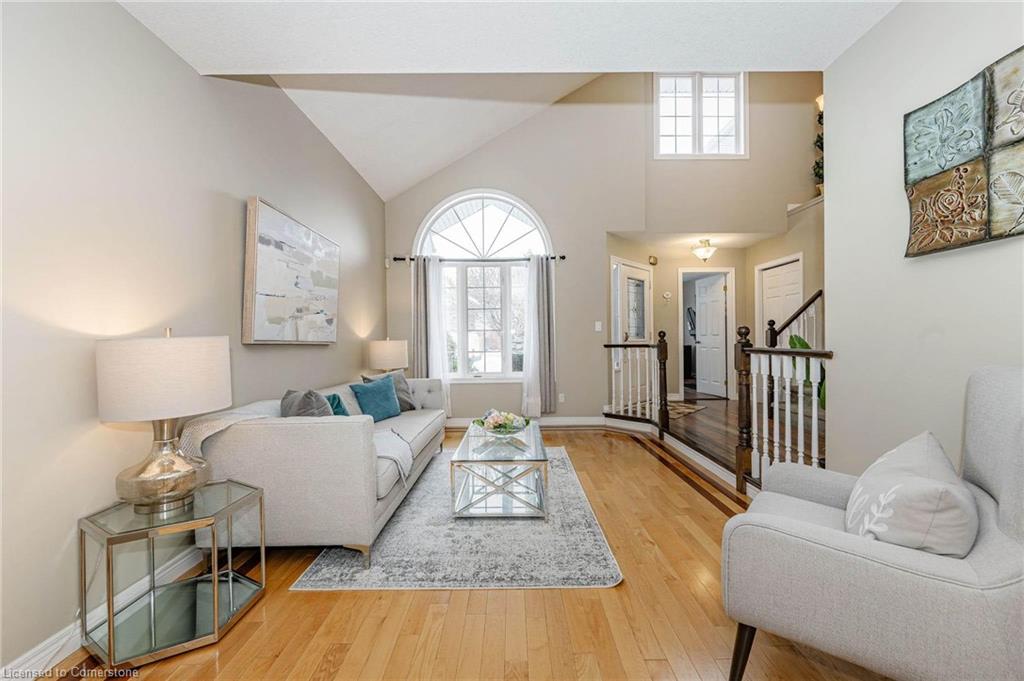 10 Jean Anderson Crescent Property Photo 5