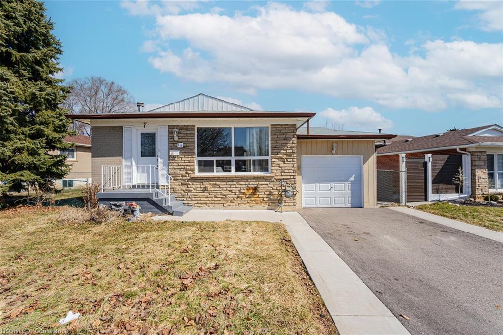 18 Northwood Drive Property Photo