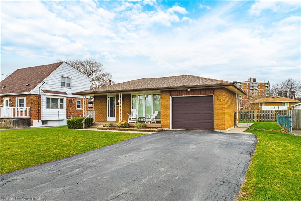 90 Pottruff Road N Property Photo 1