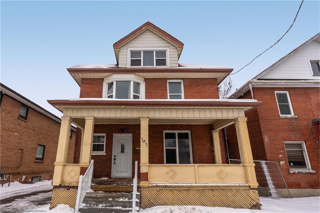 191 Simcoe Street S Property Photo