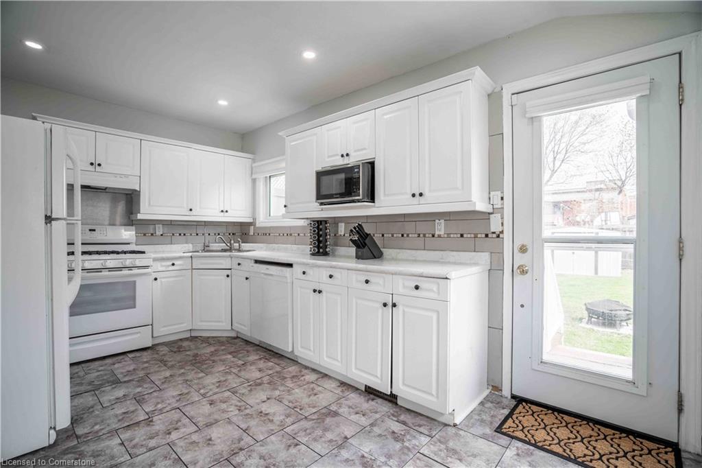 50 Robins Avenue Property Photo 13