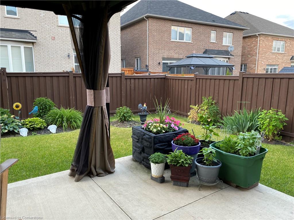 64 Kalmia Road Property Photo 3