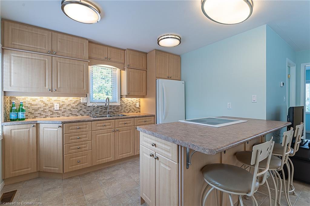 4 Toronto Ave Avenue Property Photo 8
