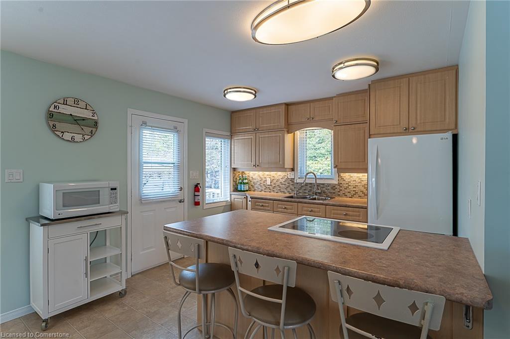 4 Toronto Ave Avenue Property Photo 9
