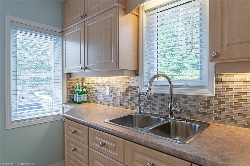 4 Toronto Ave Avenue Property Photo 10