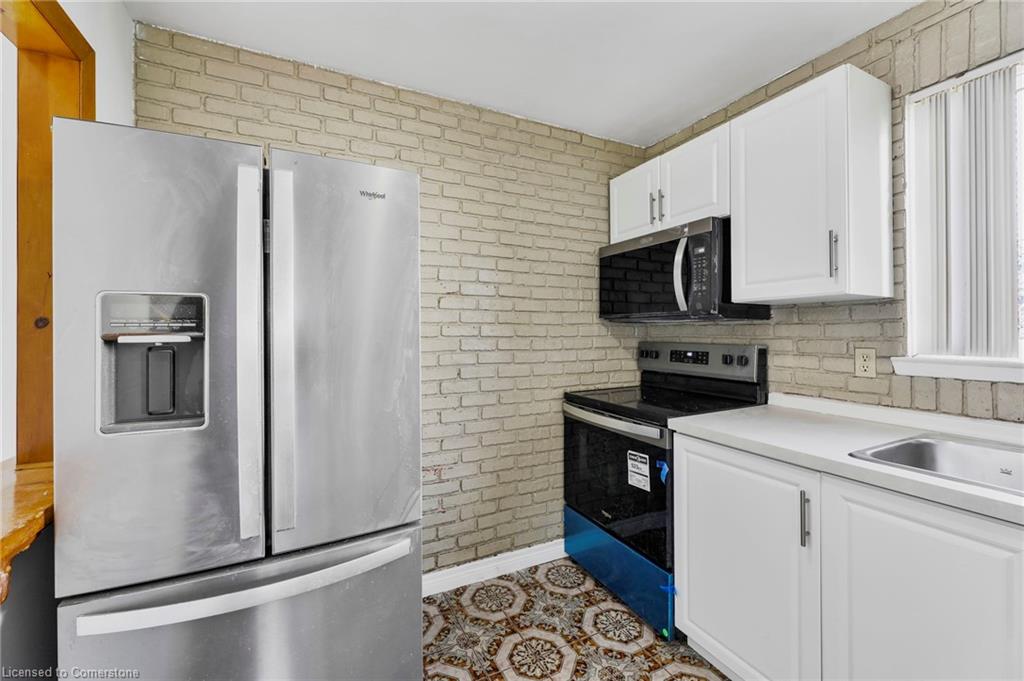 17 Maplestone Avenue Property Photo 15