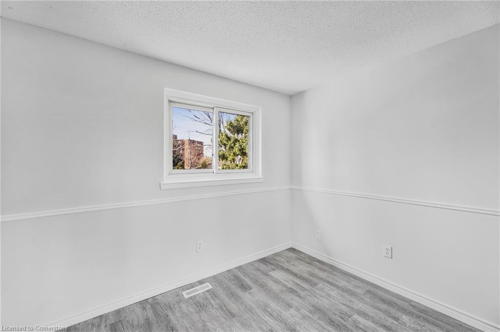 17 Maplestone Avenue Property Photo 21