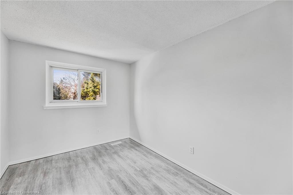 17 Maplestone Avenue Property Photo 22