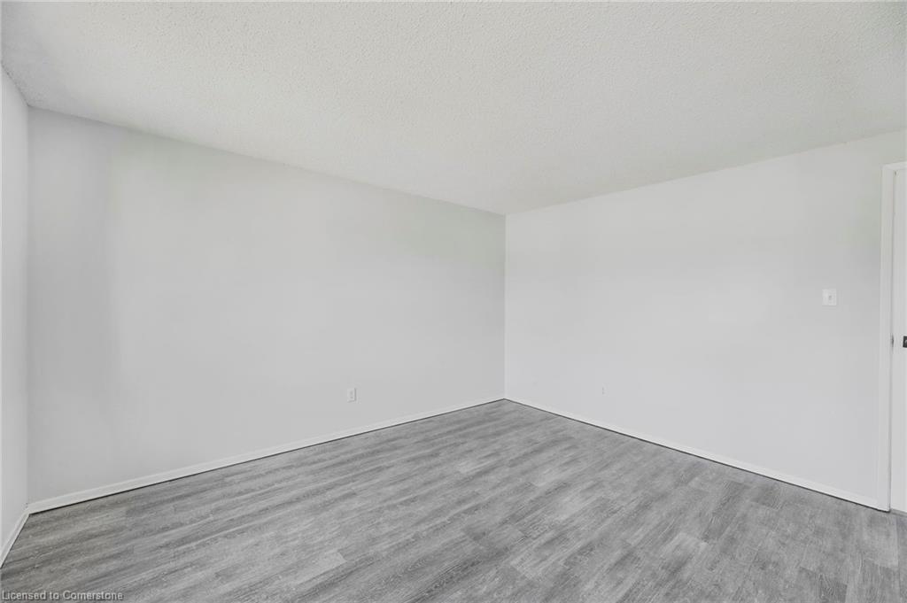17 Maplestone Avenue Property Photo 28