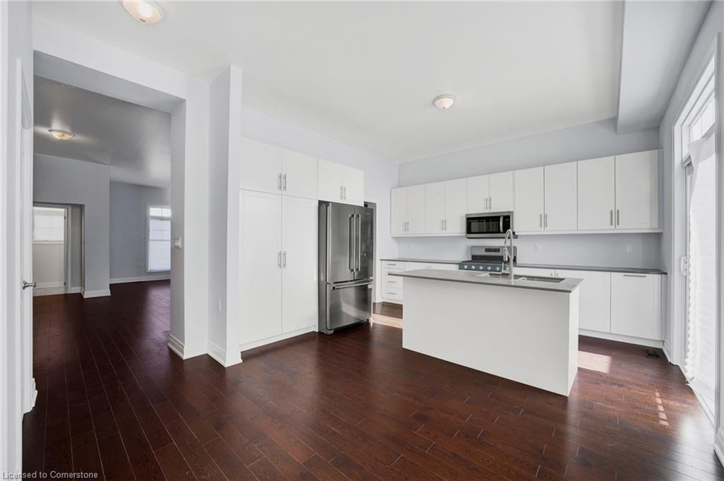 2122 Royal Gala Circle Property Photo 5