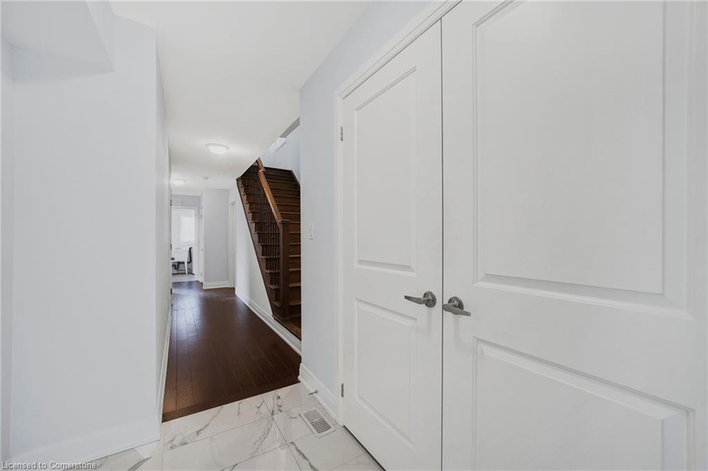 2122 Royal Gala Circle Property Photo 9