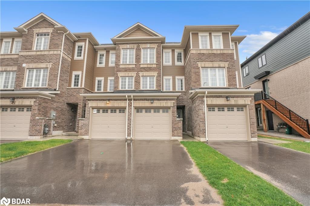 49 Pumpkin Corner Crescent Property Photo