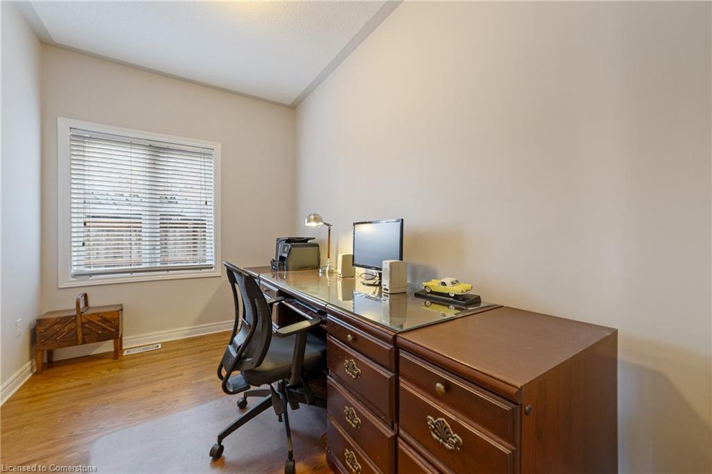 2108 Dalecroft Crescent Property Photo 16