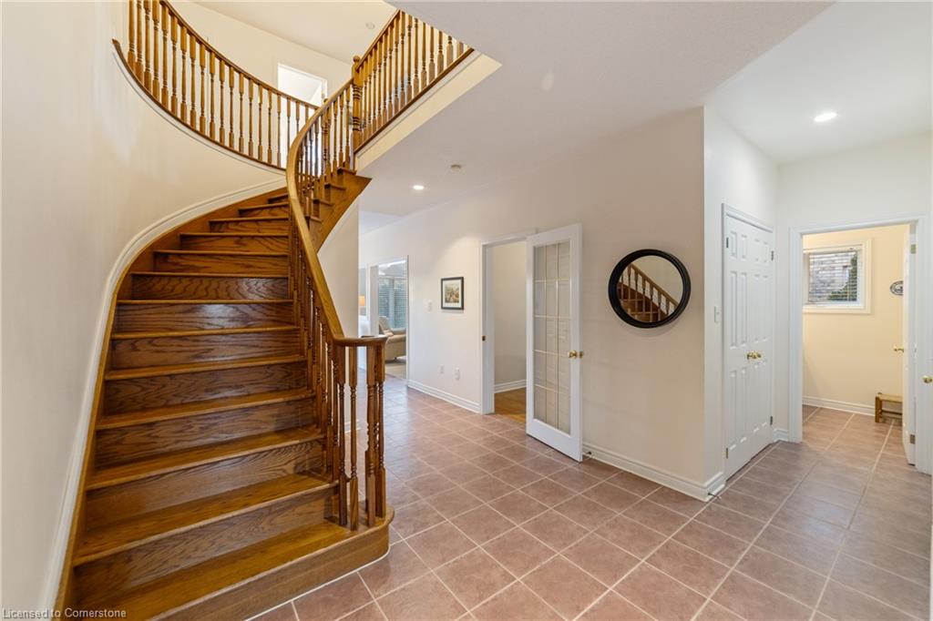 2108 Dalecroft Crescent Property Photo 19