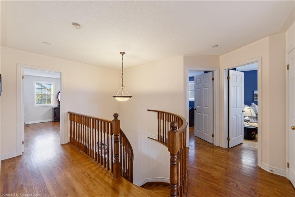 2108 Dalecroft Crescent Property Photo 20