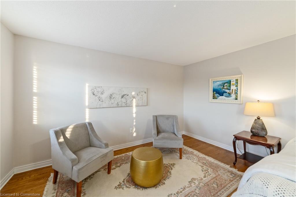 2108 Dalecroft Crescent Property Photo 22