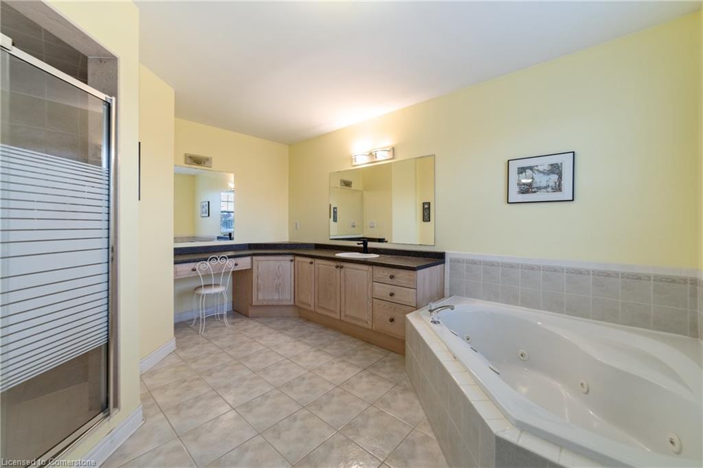 2108 Dalecroft Crescent Property Photo 25