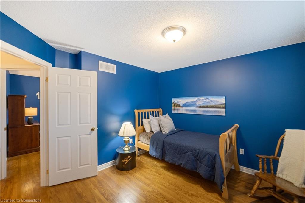 2108 Dalecroft Crescent Property Photo 28