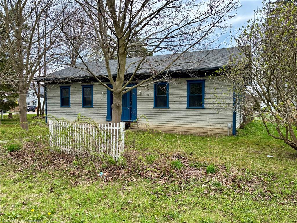 627 Nelson Street W Property Photo 2