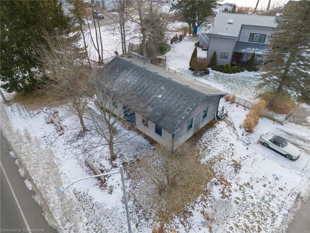 627 Nelson Street W Property Photo 6