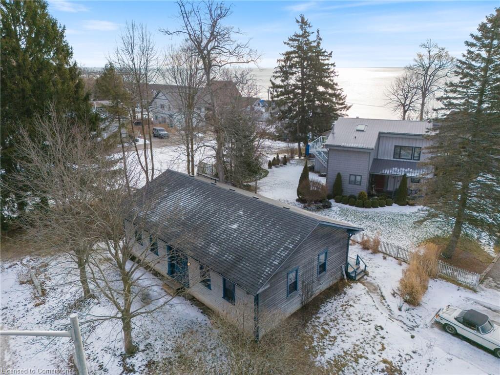 627 Nelson Street W Property Photo 7