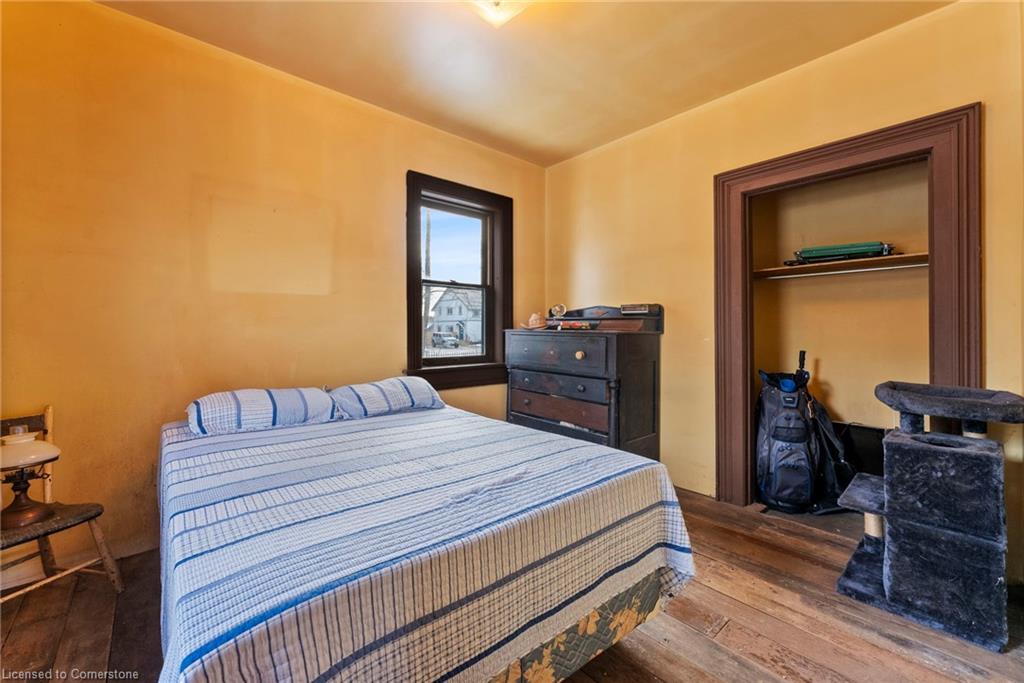 627 Nelson Street W Property Photo 16